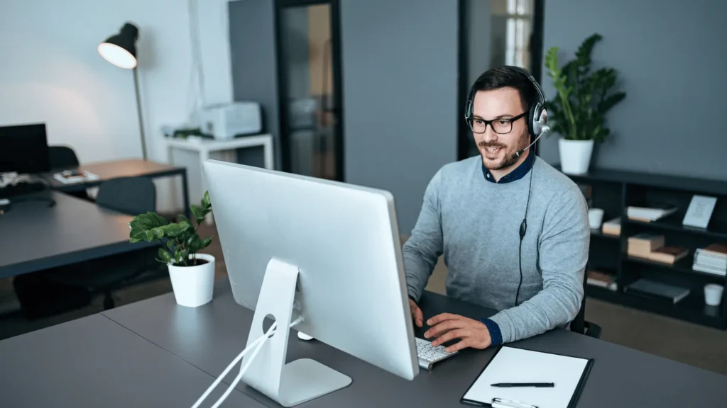 Jangan-Salah-Kaprah!-Ini-Bedanya-Customer-Experience-dan-Customer Service